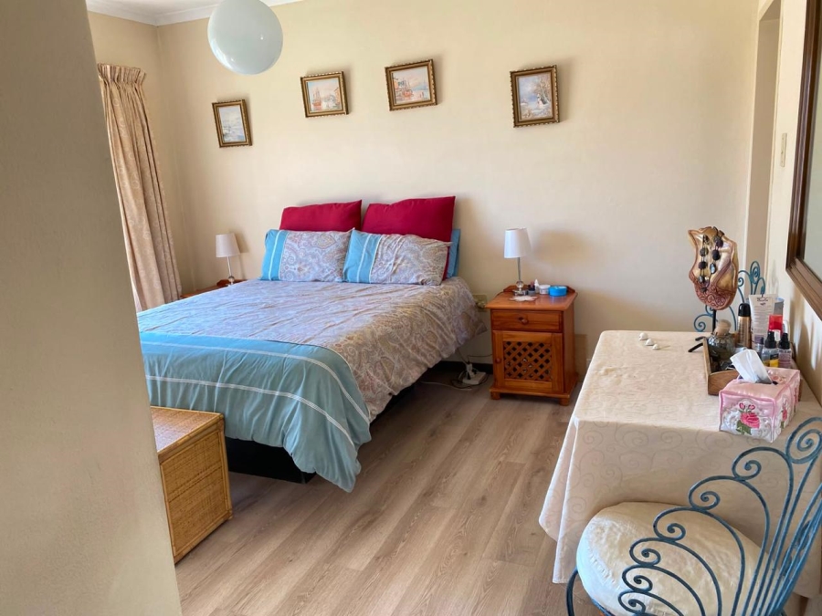 4 Bedroom Property for Sale in Garsfontein Gauteng