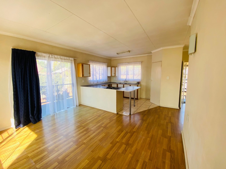 4 Bedroom Property for Sale in Garsfontein Gauteng