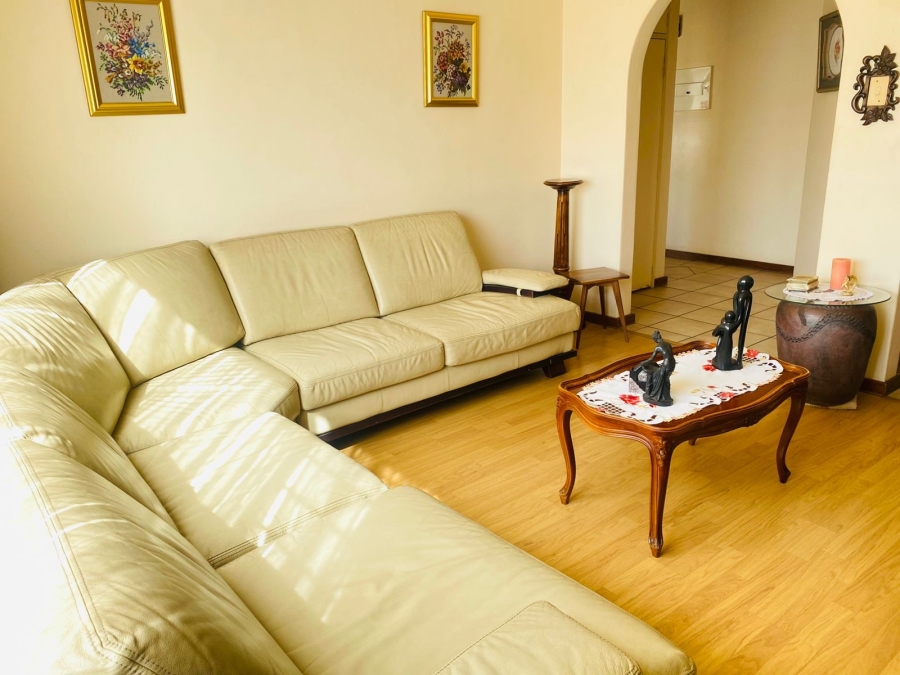 4 Bedroom Property for Sale in Garsfontein Gauteng