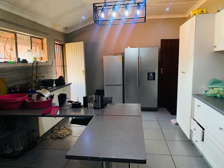 4 Bedroom Property for Sale in Pretoria Gardens Gauteng