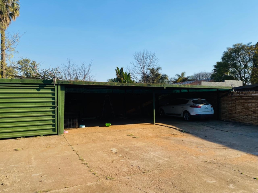 4 Bedroom Property for Sale in Pretoria Gardens Gauteng