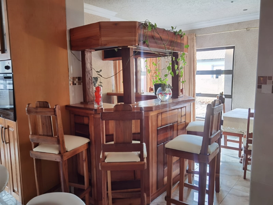 3 Bedroom Property for Sale in Zambezi Country Estate Gauteng