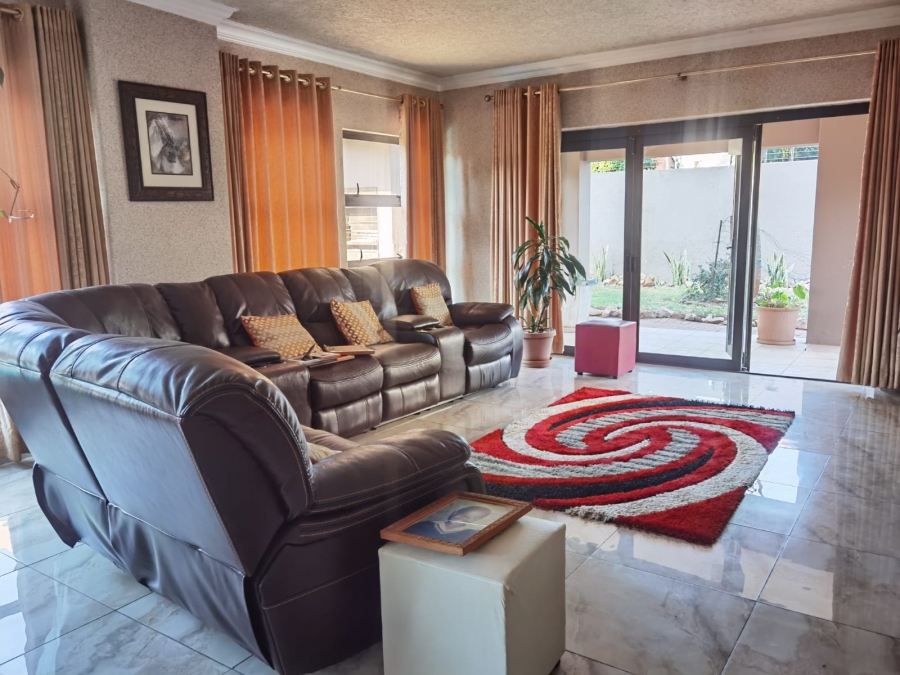 3 Bedroom Property for Sale in Zambezi Country Estate Gauteng