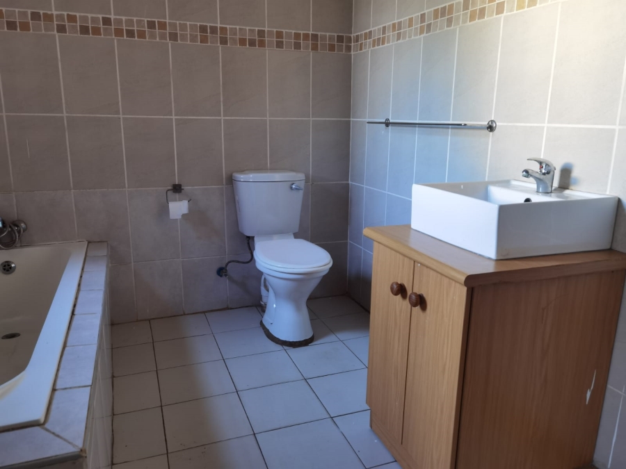 3 Bedroom Property for Sale in Zambezi Country Estate Gauteng