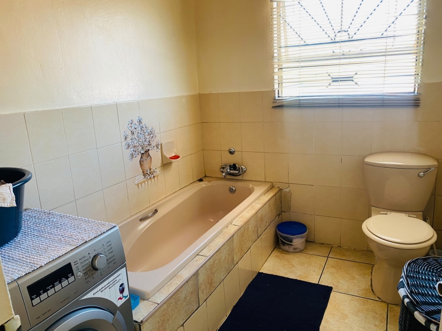 3 Bedroom Property for Sale in Soshanguve UU Gauteng