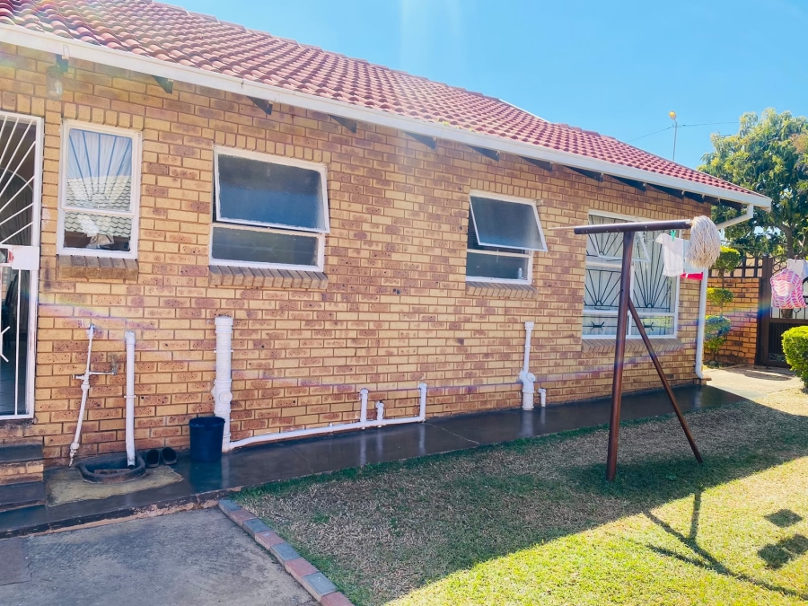3 Bedroom Property for Sale in Soshanguve UU Gauteng
