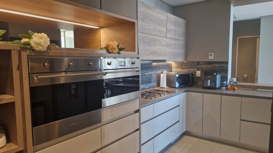 To Let 3 Bedroom Property for Rent in Rosebank Gauteng