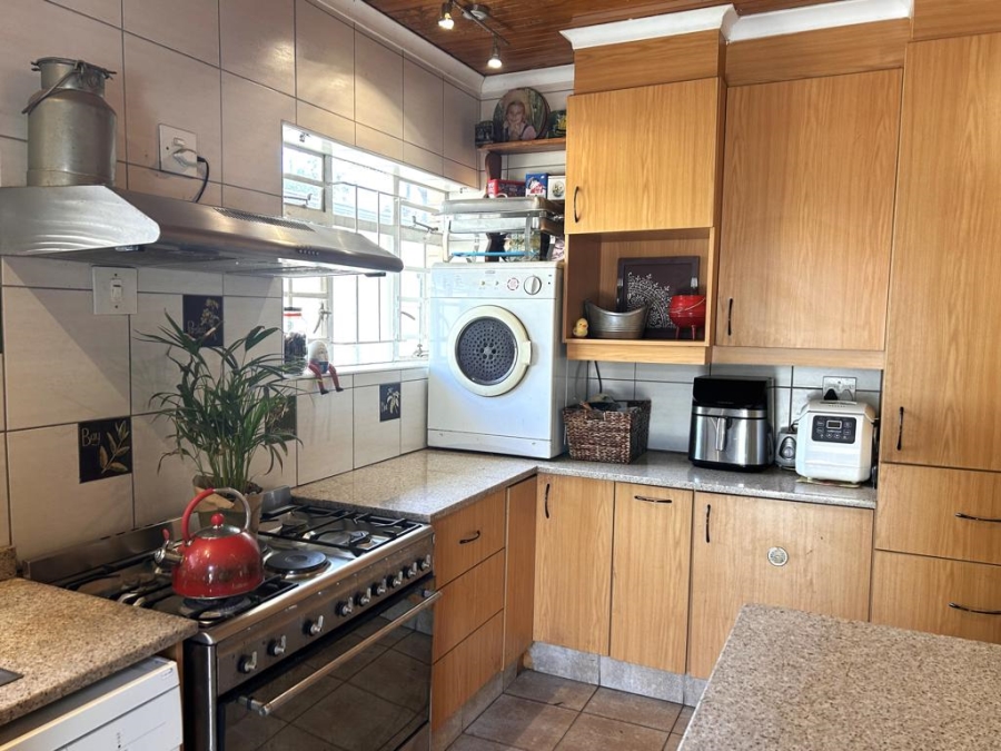 To Let 3 Bedroom Property for Rent in Sandringham Gauteng