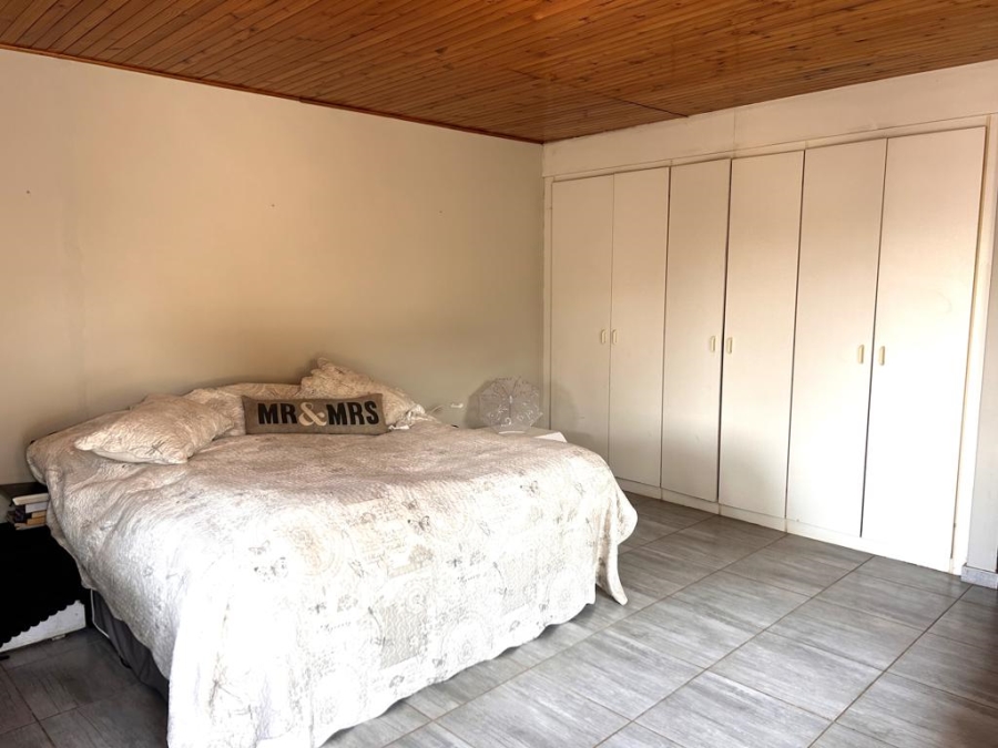 To Let 3 Bedroom Property for Rent in Sandringham Gauteng