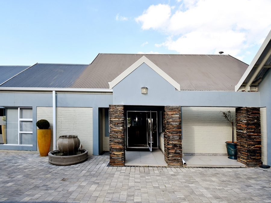 4 Bedroom Property for Sale in Hurlingham Manor Gauteng