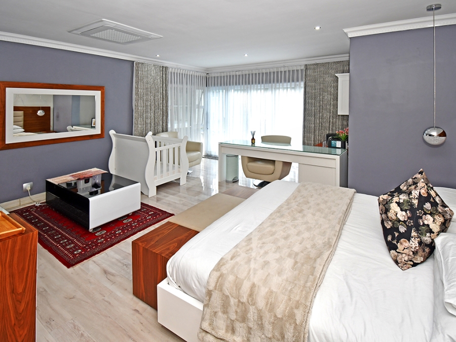4 Bedroom Property for Sale in Hurlingham Manor Gauteng