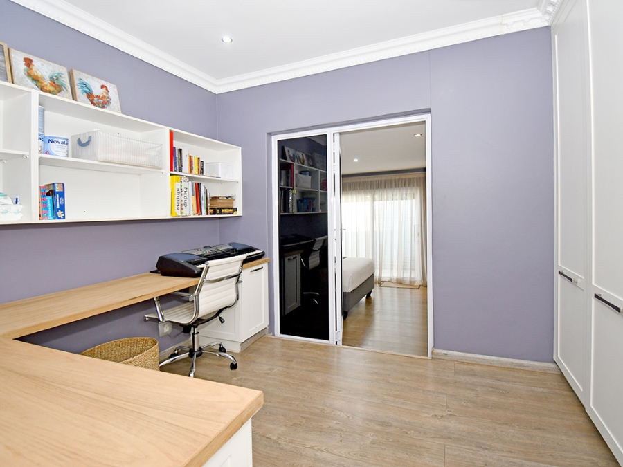 4 Bedroom Property for Sale in Hurlingham Manor Gauteng