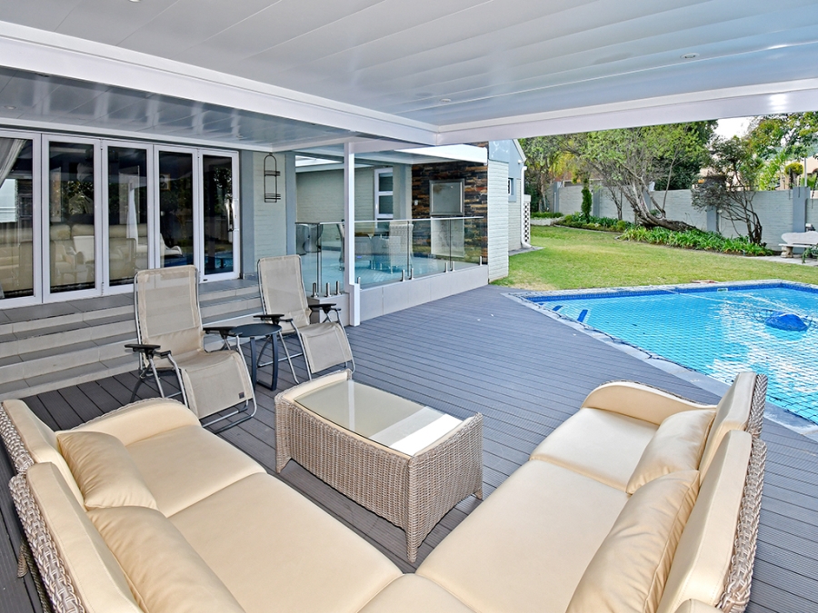 4 Bedroom Property for Sale in Hurlingham Manor Gauteng