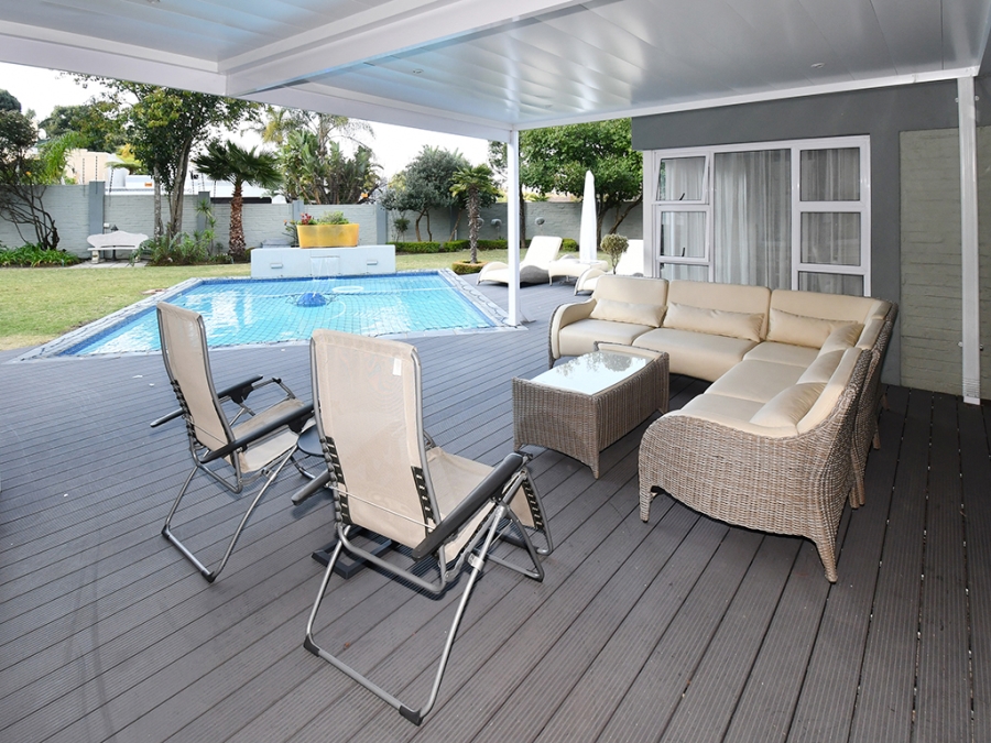 4 Bedroom Property for Sale in Hurlingham Manor Gauteng
