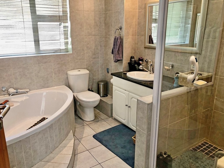 3 Bedroom Property for Sale in Glenhazel Gauteng