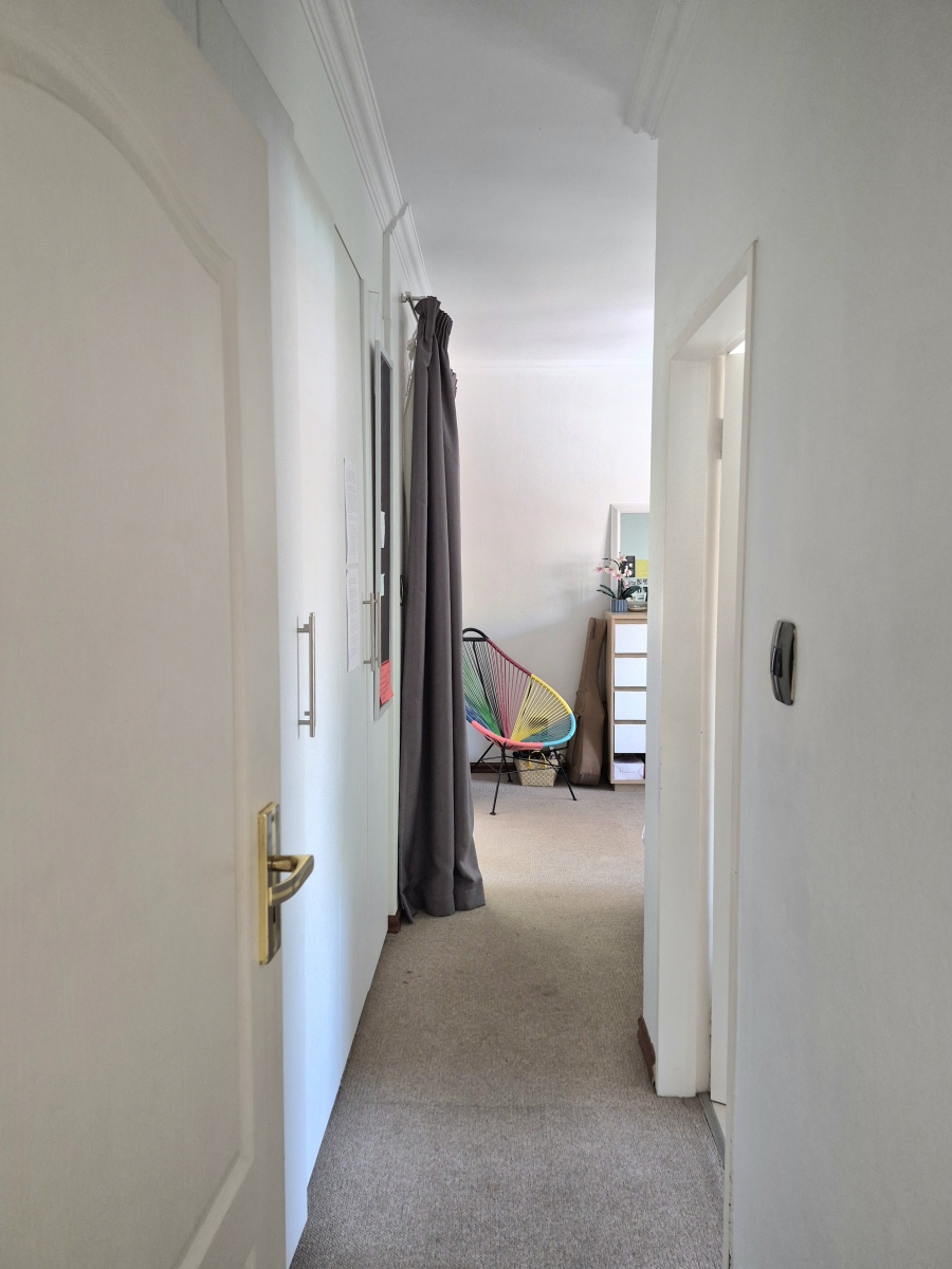 2 Bedroom Property for Sale in Saxonwold Gauteng