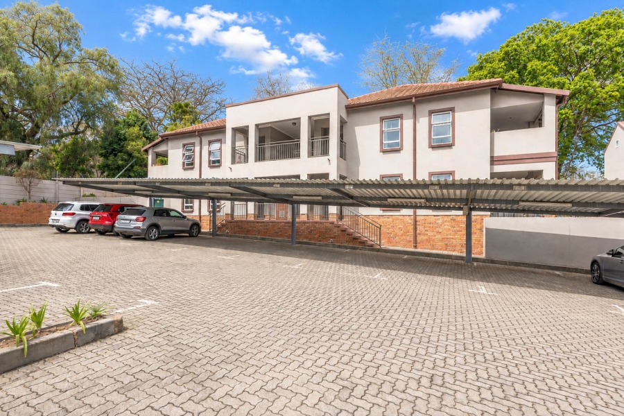 2 Bedroom Property for Sale in Saxonwold Gauteng