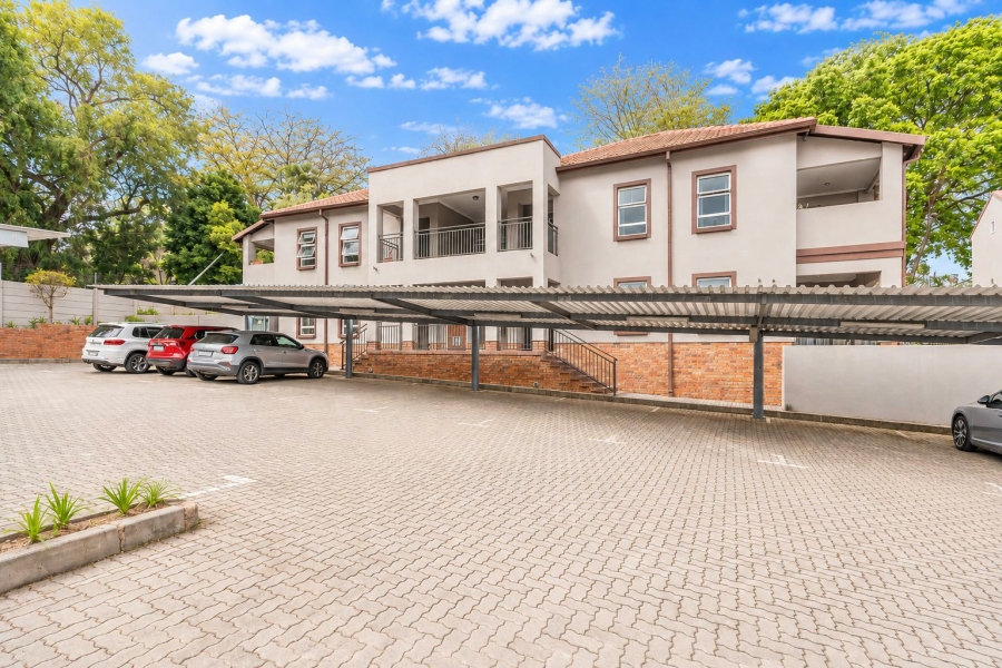 2 Bedroom Property for Sale in Saxonwold Gauteng