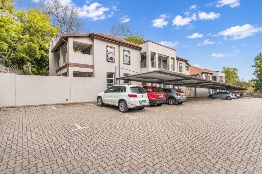 2 Bedroom Property for Sale in Saxonwold Gauteng