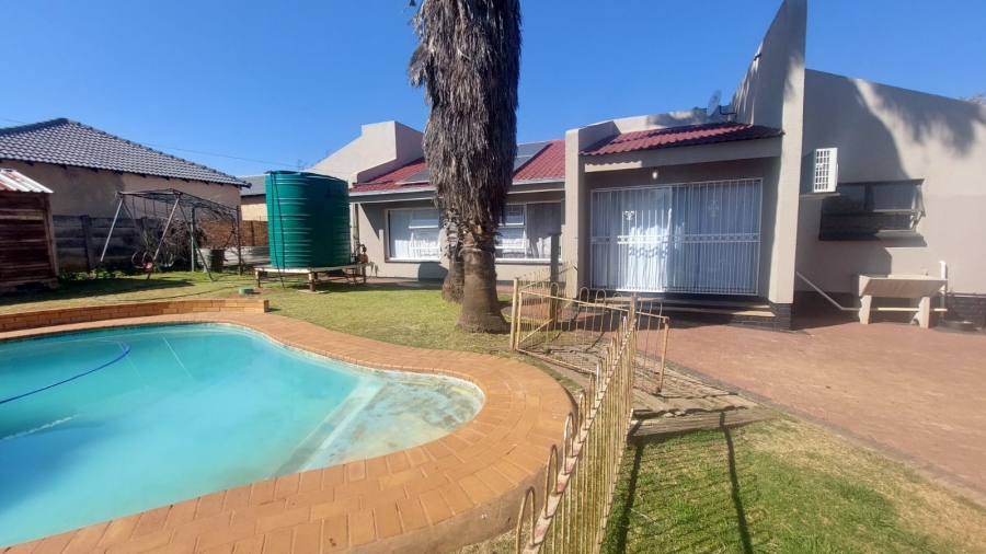 3 Bedroom Property for Sale in Greenhills Ext 3 Gauteng