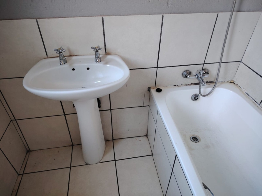 1 Bedroom Property for Sale in Randgate Gauteng