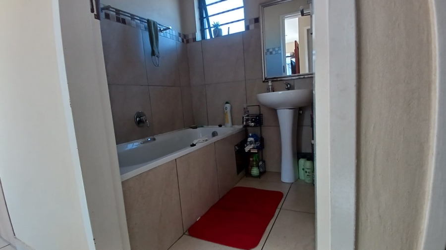 2 Bedroom Property for Sale in Mindalore Gauteng