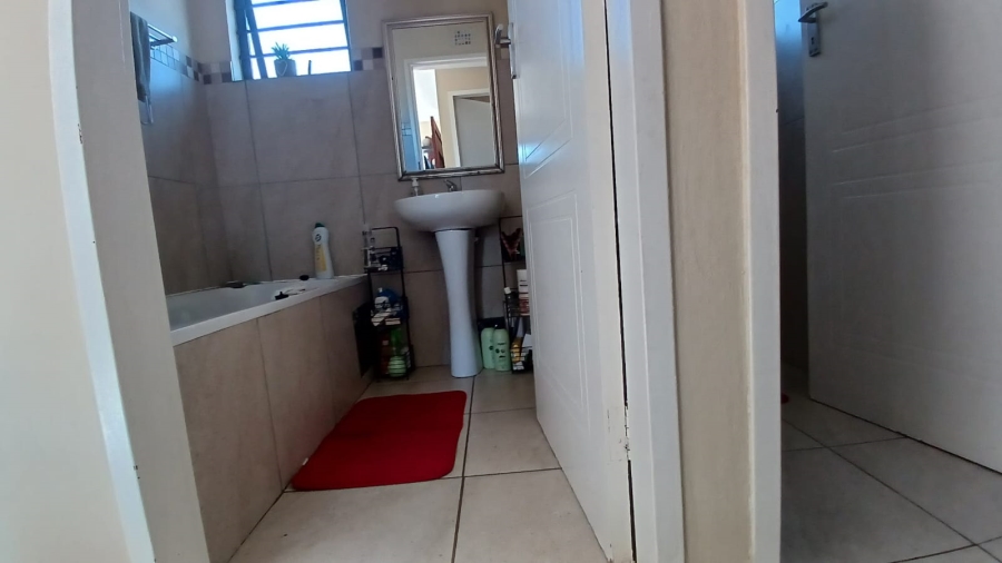 2 Bedroom Property for Sale in Mindalore Gauteng