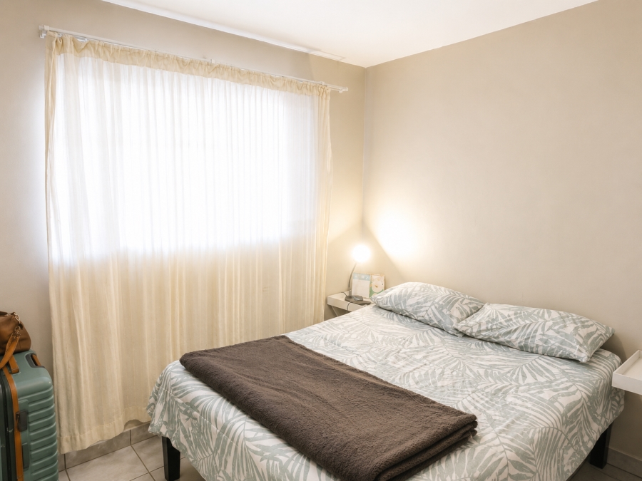 2 Bedroom Property for Sale in Die Hoewes Gauteng