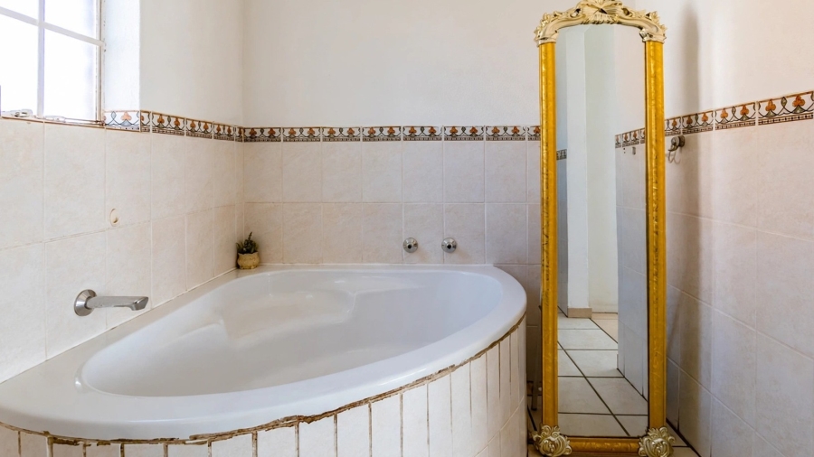 3 Bedroom Property for Sale in Wilgeheuwel Gauteng
