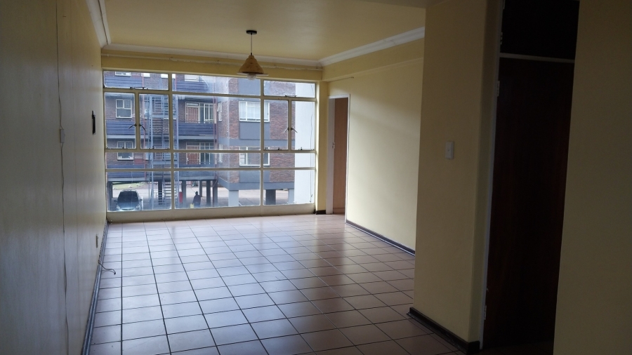 To Let 2 Bedroom Property for Rent in Rhodesfield Gauteng