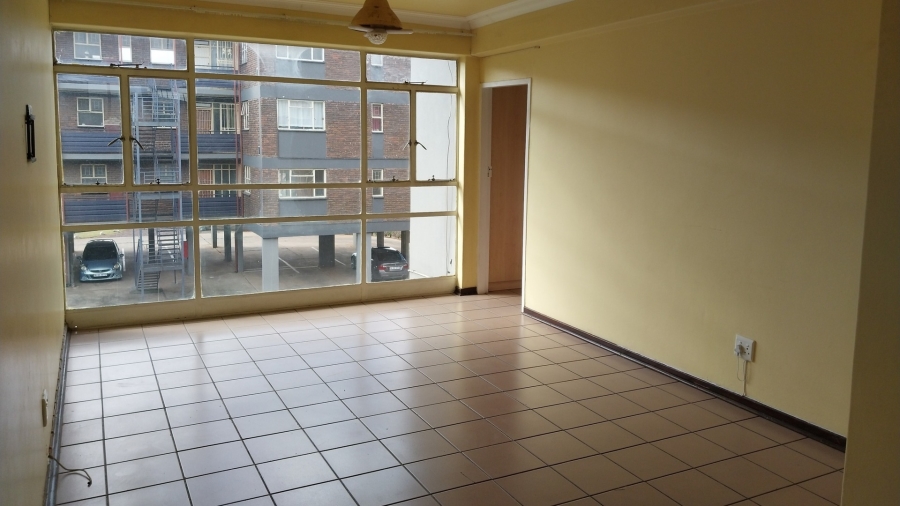 To Let 2 Bedroom Property for Rent in Rhodesfield Gauteng