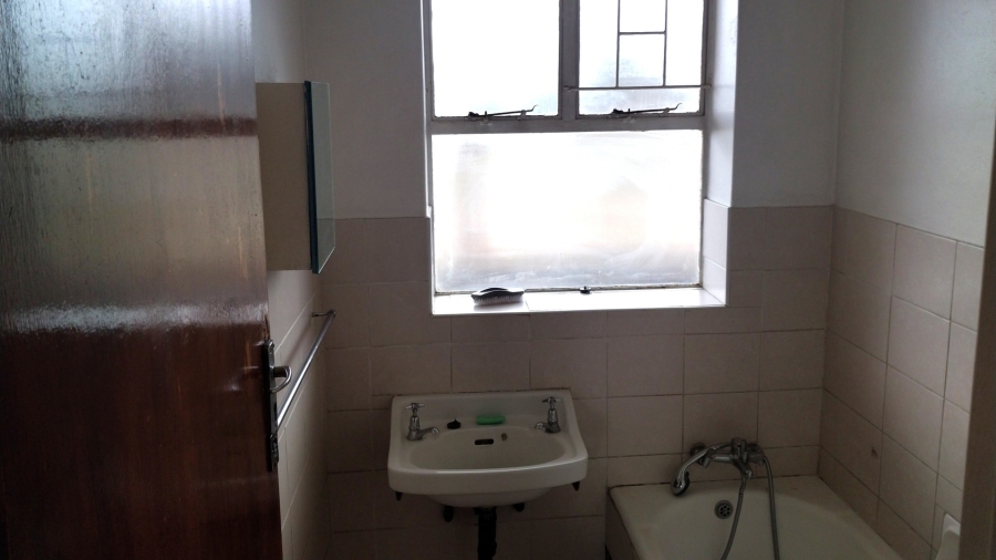 To Let 2 Bedroom Property for Rent in Rhodesfield Gauteng