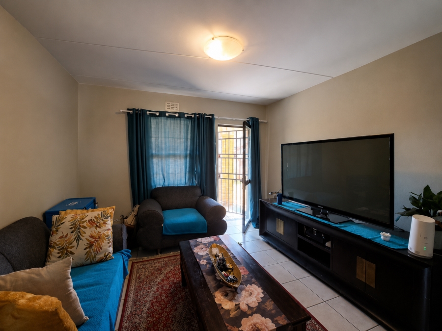 2 Bedroom Property for Sale in Heuweloord Gauteng