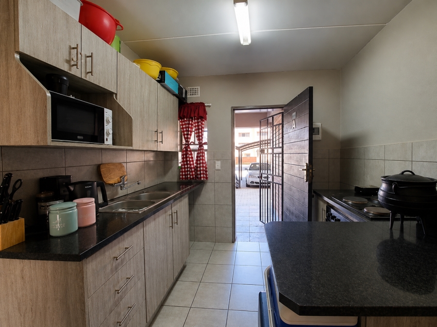 2 Bedroom Property for Sale in Heuweloord Gauteng