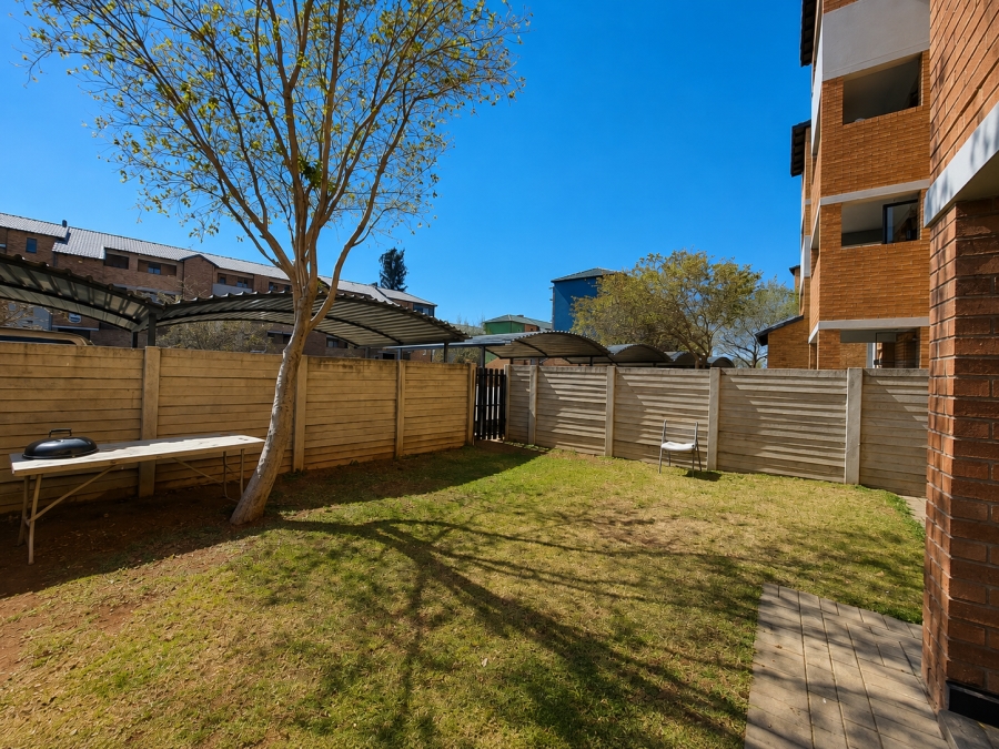 2 Bedroom Property for Sale in Heuweloord Gauteng