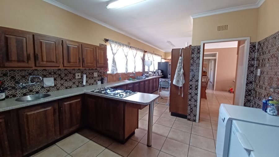 4 Bedroom Property for Sale in Vanderbijlpark SE 7 Gauteng