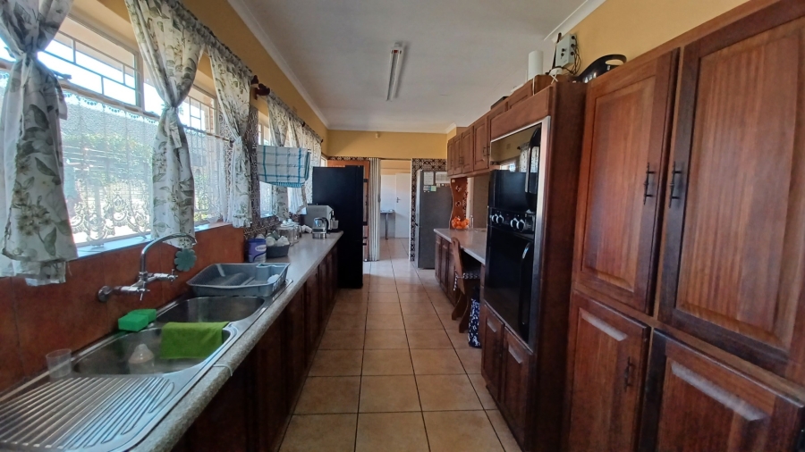4 Bedroom Property for Sale in Vanderbijlpark SE 7 Gauteng