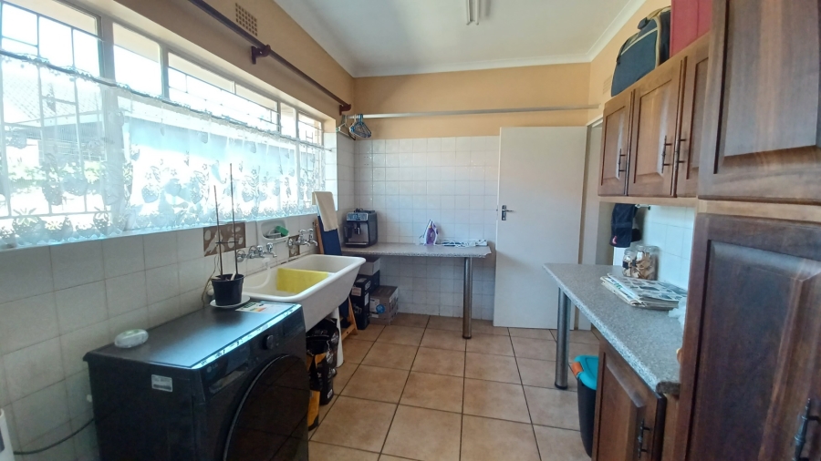 4 Bedroom Property for Sale in Vanderbijlpark SE 7 Gauteng