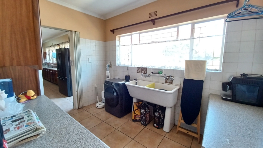 4 Bedroom Property for Sale in Vanderbijlpark SE 7 Gauteng