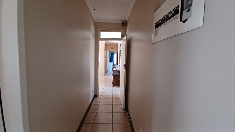 4 Bedroom Property for Sale in Vanderbijlpark SE 7 Gauteng