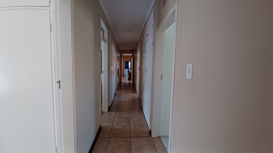 4 Bedroom Property for Sale in Vanderbijlpark SE 7 Gauteng