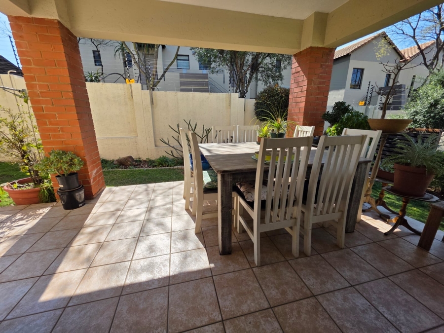 To Let 3 Bedroom Property for Rent in Lonehill Gauteng