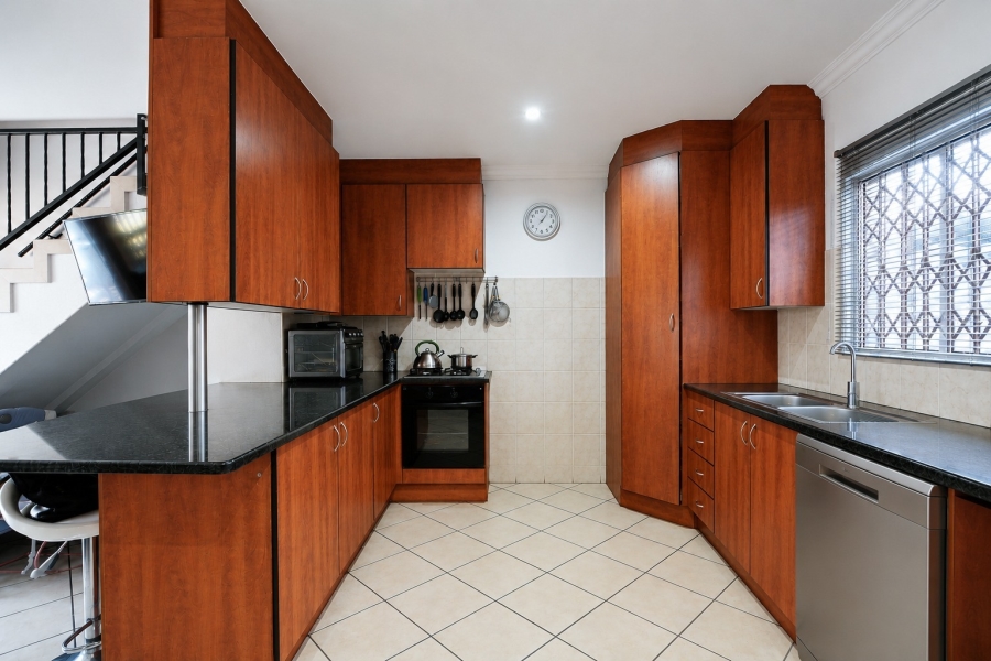 2 Bedroom Property for Sale in Annlin Gauteng