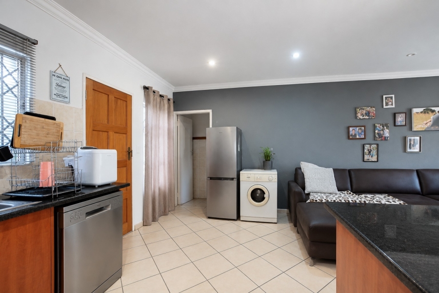 2 Bedroom Property for Sale in Annlin Gauteng