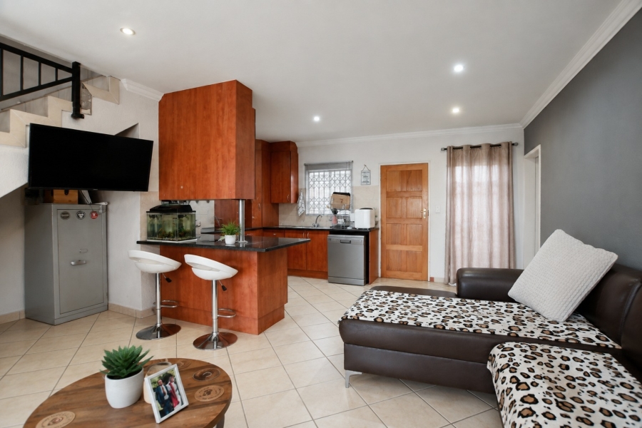 2 Bedroom Property for Sale in Annlin Gauteng
