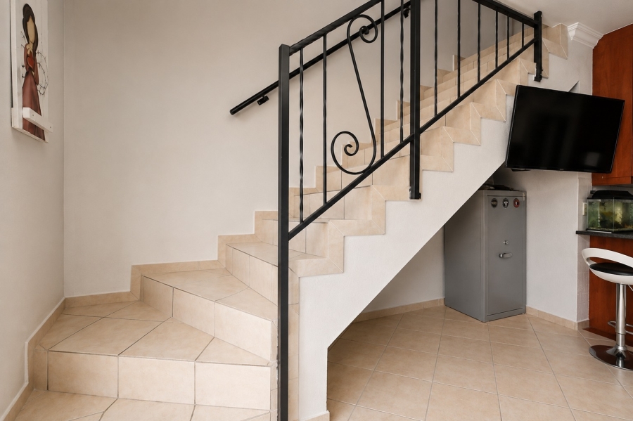 2 Bedroom Property for Sale in Annlin Gauteng