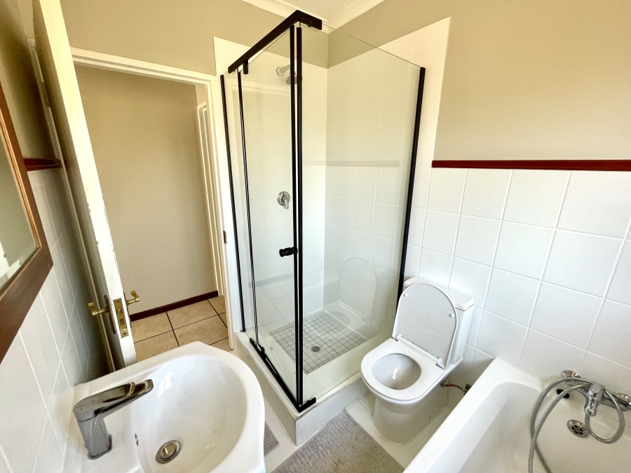 To Let 3 Bedroom Property for Rent in Craigavon Gauteng