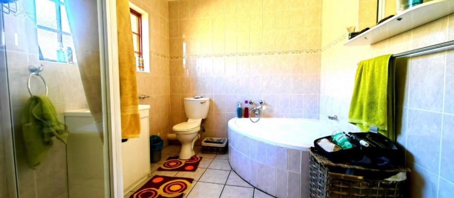 3 Bedroom Property for Sale in Noordheuwel Gauteng
