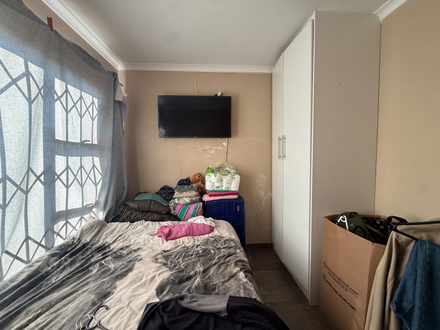 2 Bedroom Property for Sale in Toekomsrus Gauteng
