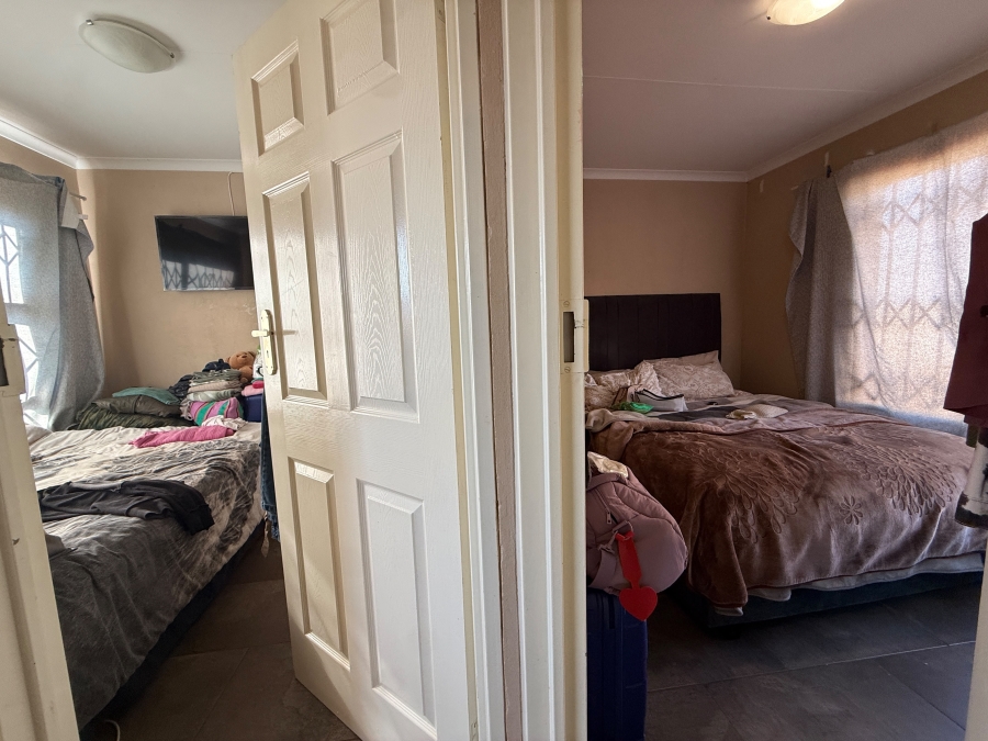 2 Bedroom Property for Sale in Toekomsrus Gauteng